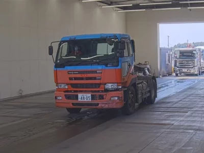 Nissan TRUCK