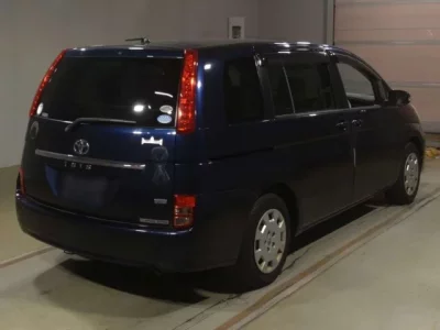 Toyota ISIS