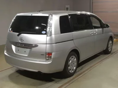 Toyota ISIS
