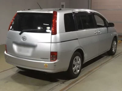 Toyota ISIS