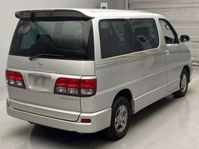 Toyota HIACE REGIUS