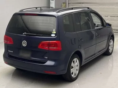 Volkswagen GOLF TOURAN