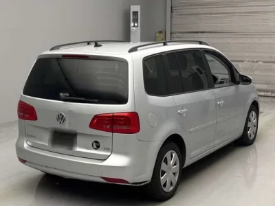 Volkswagen GOLF TOURAN