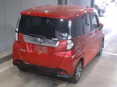 Toyota TANK