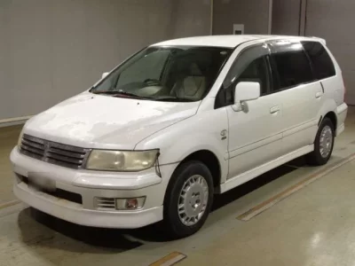 Mitsubishi CHARIOT GRANDIS
