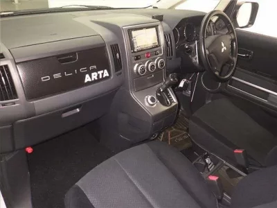 Mitsubishi DELICA D5