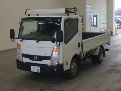 Nissan TRUCK