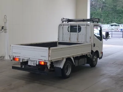 Nissan TRUCK