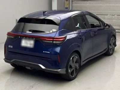 Nissan AURA