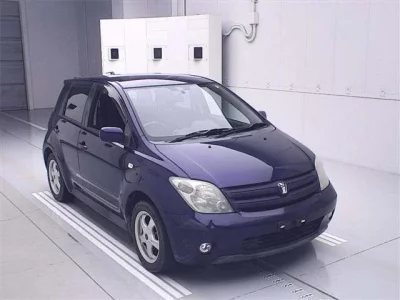 Toyota IST