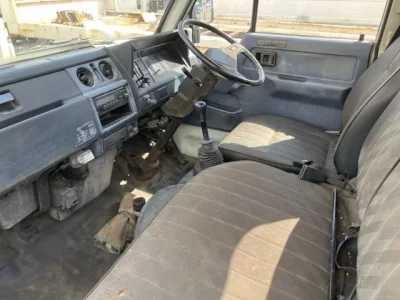 Toyota HIACE TRUCK