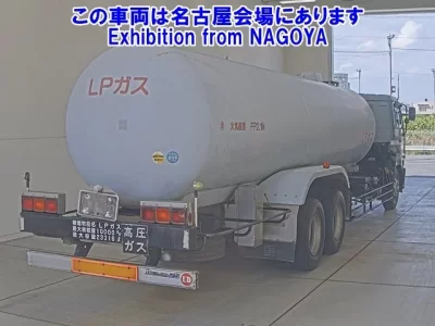 Nissan TRUCK