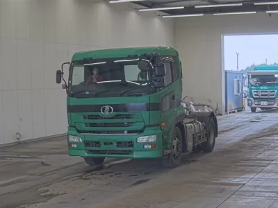 Nissan TRUCK