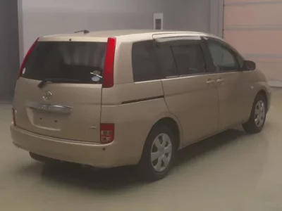 Toyota ISIS