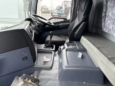 Hino TRUCK