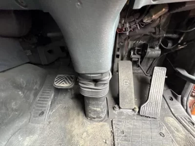 Nissan TRUCK