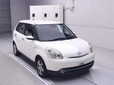 Mazda VERISA