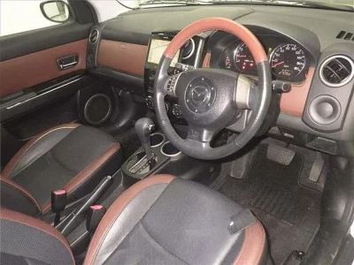 Mazda VERISA