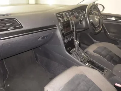Volkswagen GOLF VARIANT