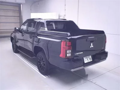 Mitsubishi TRITON
