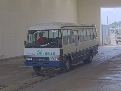 Toyota COASTER