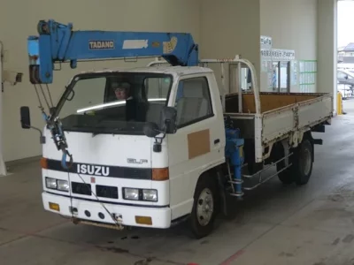 Isuzu ELF