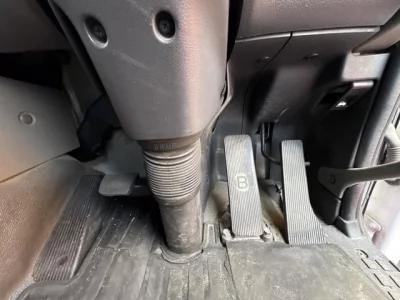 Nissan TRUCK