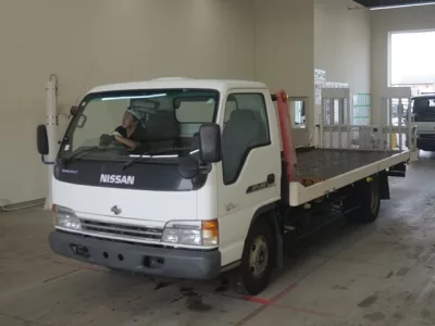 Nissan TRUCK