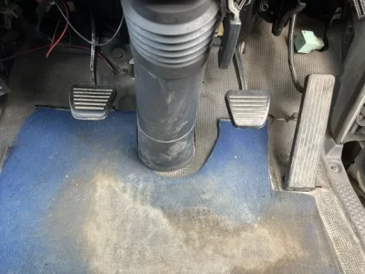 Nissan TRUCK