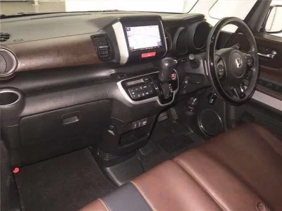 Honda N BOX SLASH