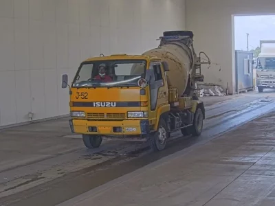 Isuzu JUSTON