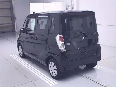 Mitsubishi EK SPACE
