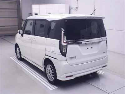 Mitsubishi DELICA D2