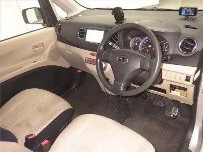 Subaru LUCRA