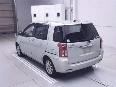 Toyota RAUM