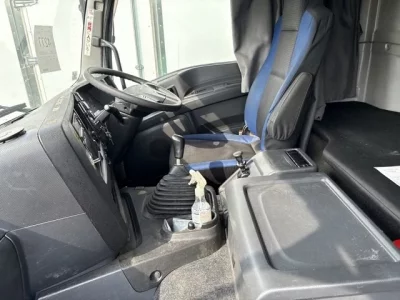 Isuzu TRUCK