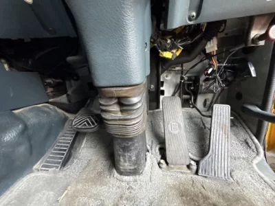 Nissan TRUCK