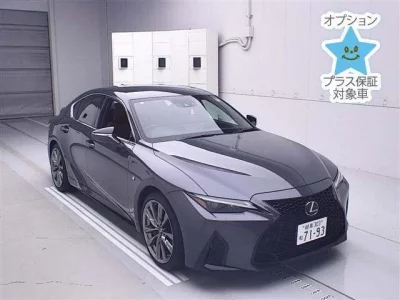 Lexus IS