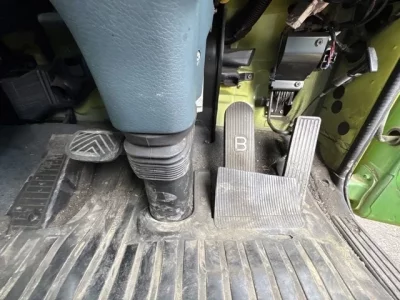 Nissan TRUCK