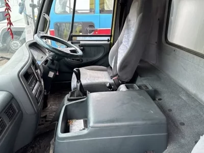 Nissan TRUCK
