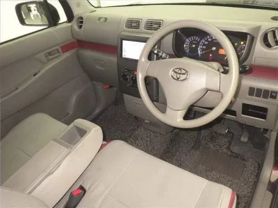 Toyota PIXIS SPACE