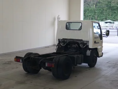 Nissan TRUCK