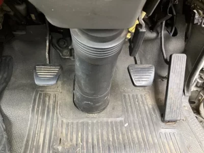 Nissan TRUCK