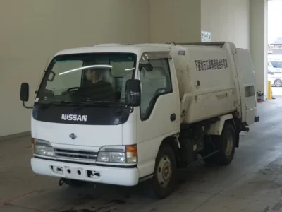 Nissan TRUCK