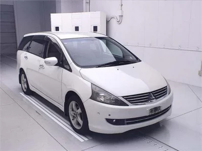 Mitsubishi GRANDIS