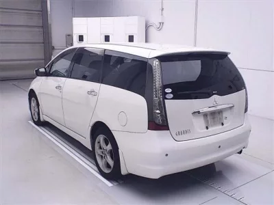 Mitsubishi GRANDIS