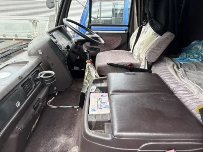 Nissan TRUCK