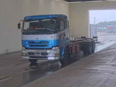 Nissan TRUCK