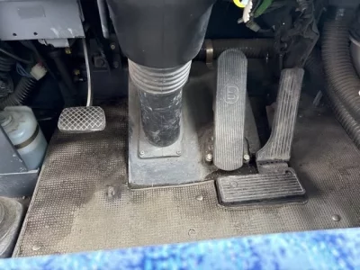 Isuzu BUS