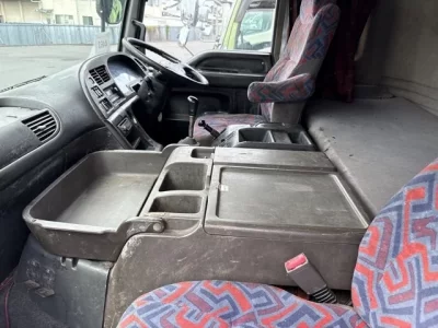 Isuzu TRUCK